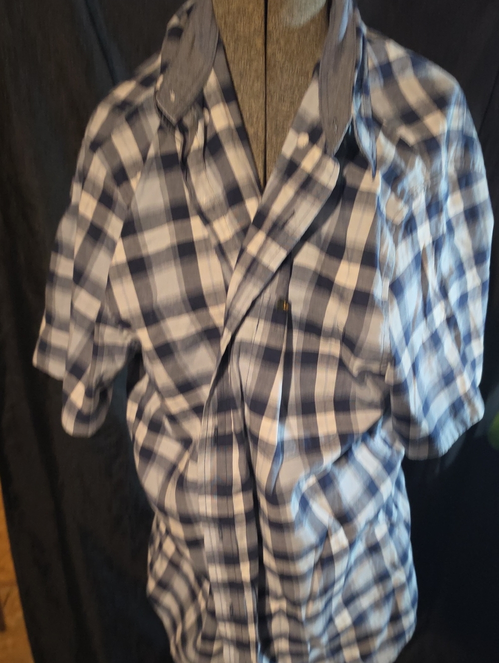 Lee Men's Navy and White Plaid Short-Sleeve Button-Down Shirt